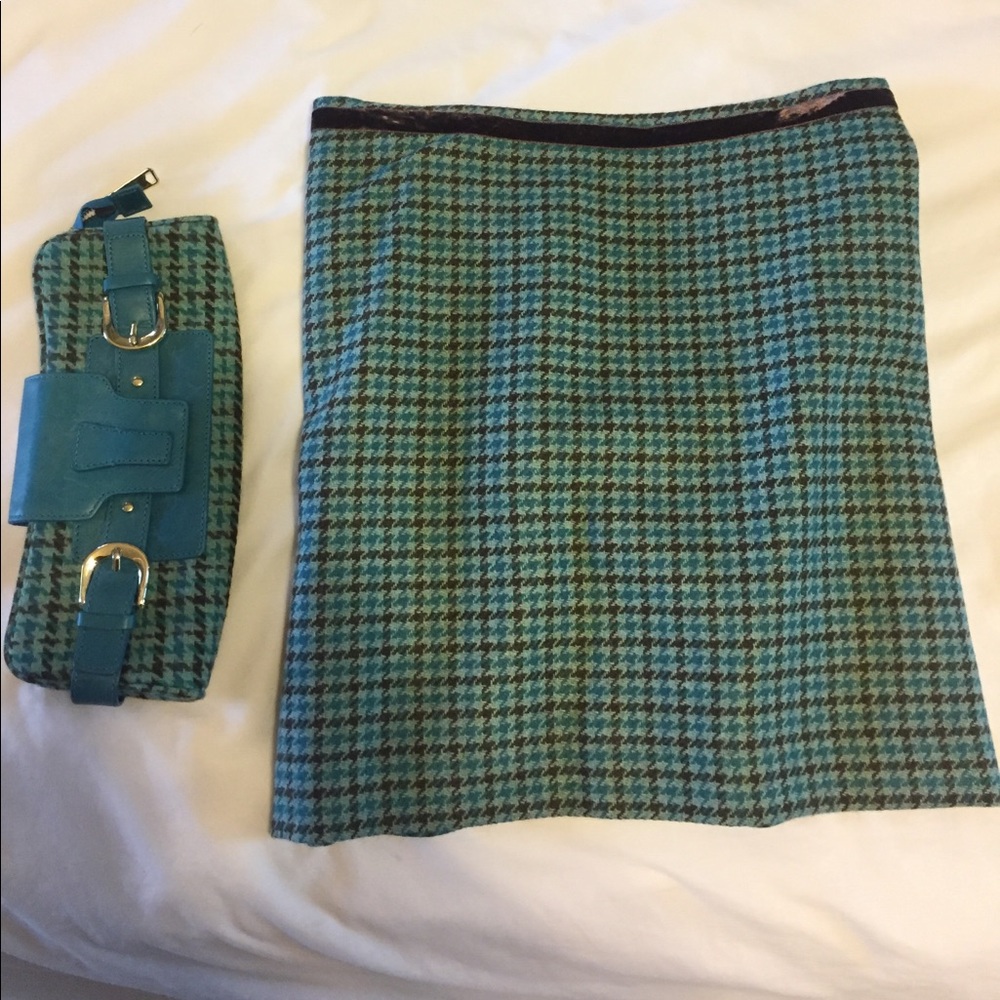Banana republic skirt with matching clutch