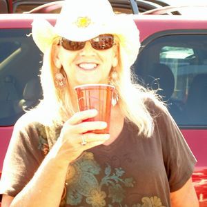 Meet your Posher, Debbie