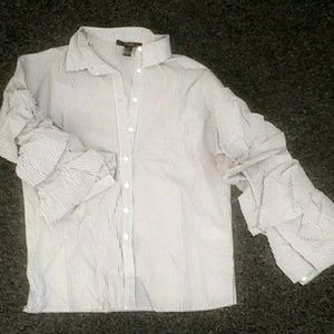 SEMI-FORMAL BLACK AND WHITE LINED SHIRT