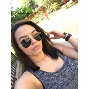 Meet your Posher, Adianis