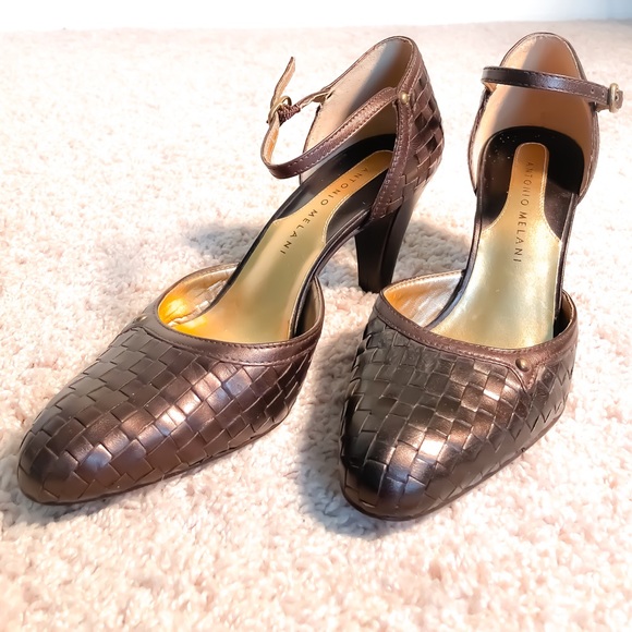 ANTONIO MELANI Shoes - ❤️Antonio Melani Brown Metallic Strappy Heels❤️