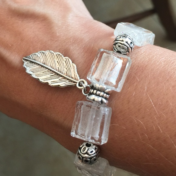 Trendy Square Design Yoga Leaf Bracelet - Picture 2 of 7