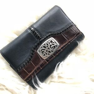 Brighton Wallet (with removable crossbody strap)
