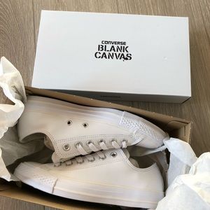 NEW! Converse Chuck Taylor Leather Low Top Shoe