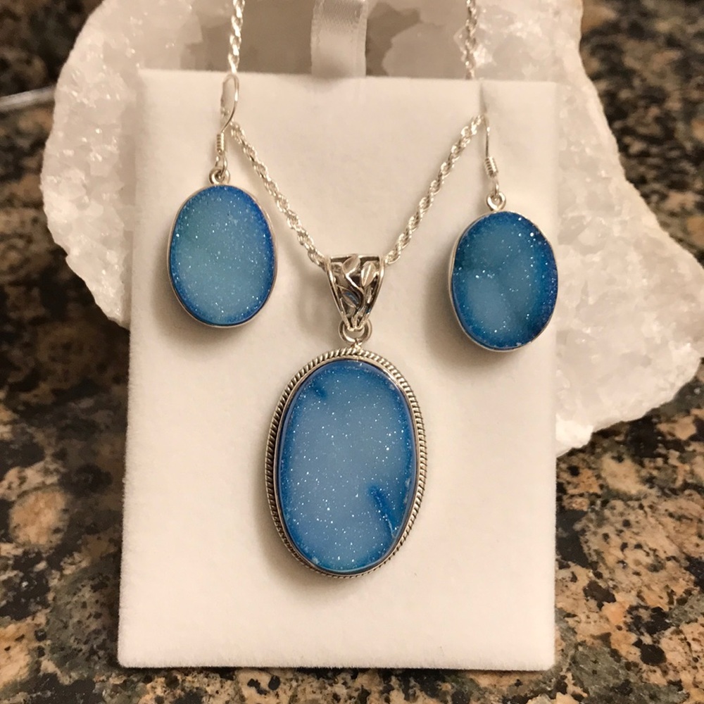 STERLING SILVER BLUE DRUZY AGATE OVAL SET NIB