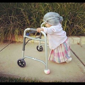 Meet your Posher, Gloria