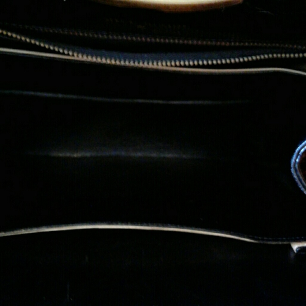 VINTAGE VASSAR BLACK ALLIGATOR HANDBAG - Picture 6 of 7