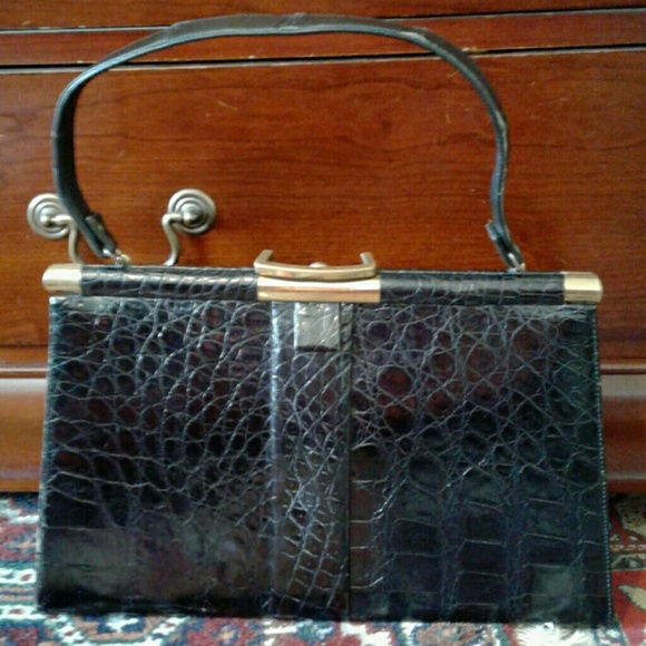 VINTAGE VASSAR BLACK ALLIGATOR HANDBAG - Picture 2 of 7