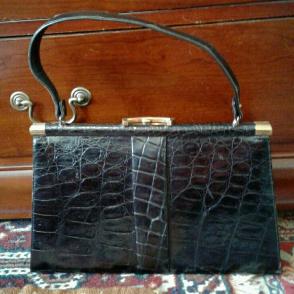 VINTAGE VASSAR BLACK ALLIGATOR HANDBAG - Picture 3 of 7