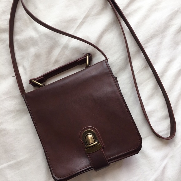 CROSS body bag - Picture 1 of 3