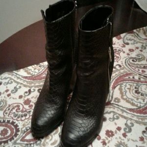 Steve Madden **Black Genuine Leather Ankle Boots