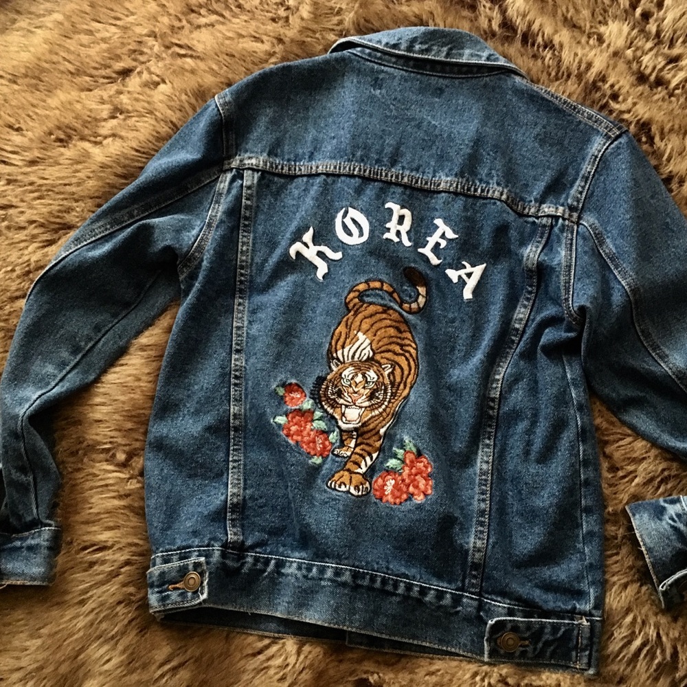 Denim Jacket with Embroidery on Back🐯