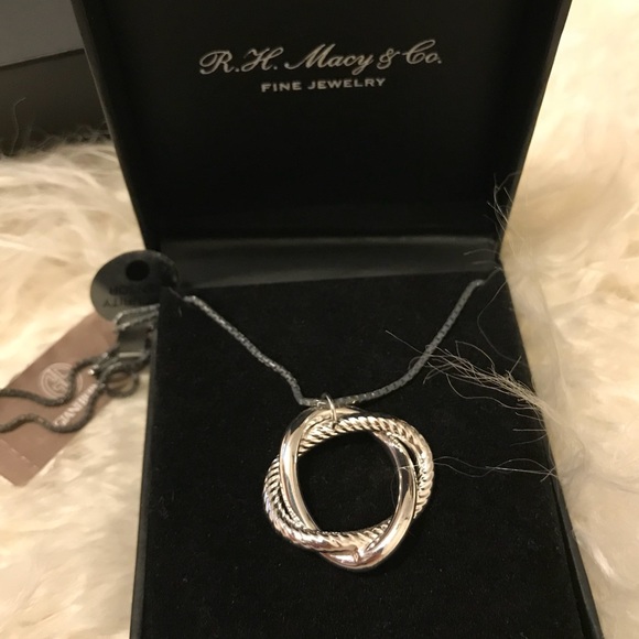 Beautiful Sterling Silver Necklace with gift bag! - Picture 3 of 5
