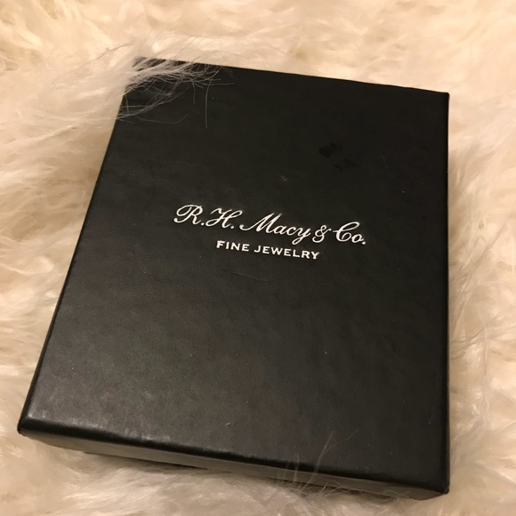 Beautiful Sterling Silver Necklace with gift bag! - Picture 4 of 5