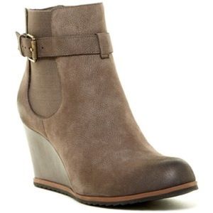 Grey suede 14th & Union wedge ankle booties Sz 8