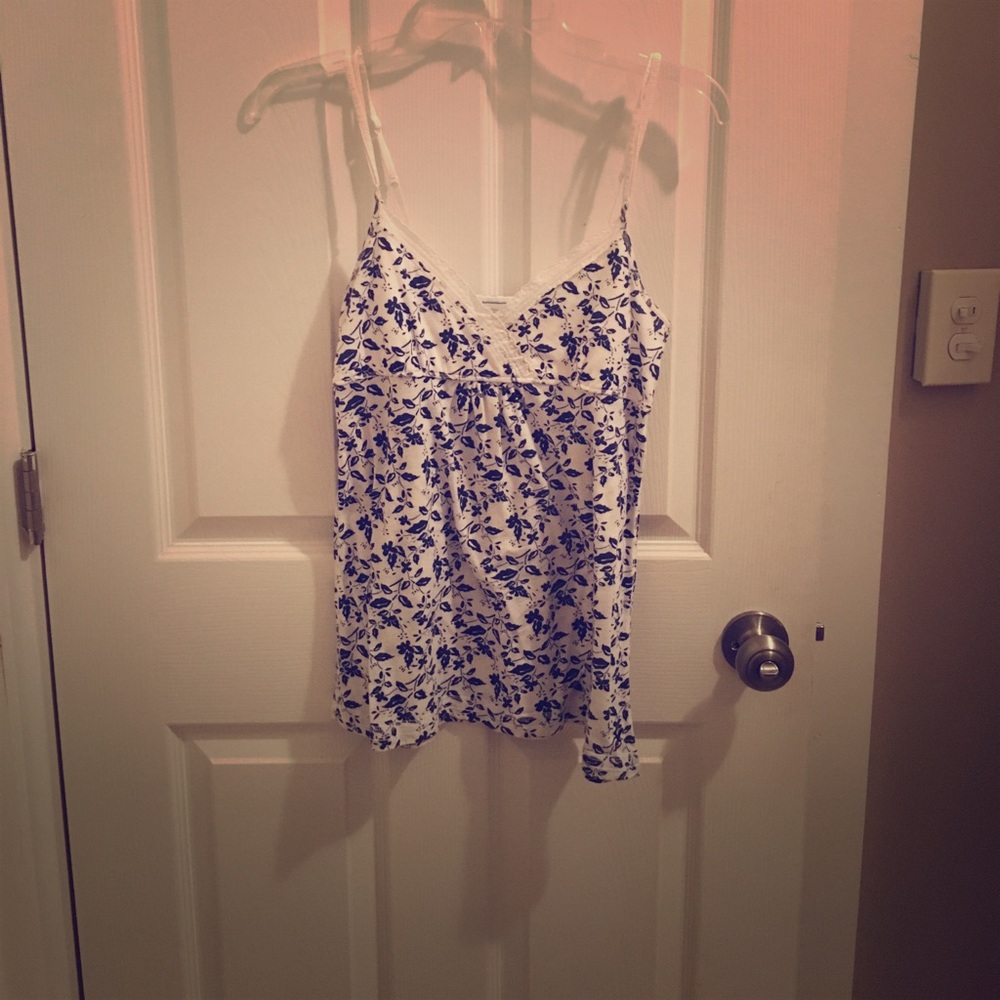 AEO White Thin Strap Tank EUC - Picture 1 of 2