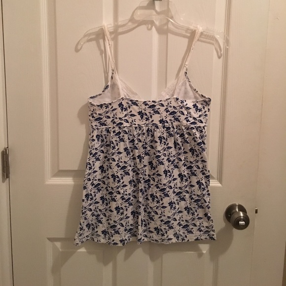 AEO White Thin Strap Tank EUC - Picture 2 of 2