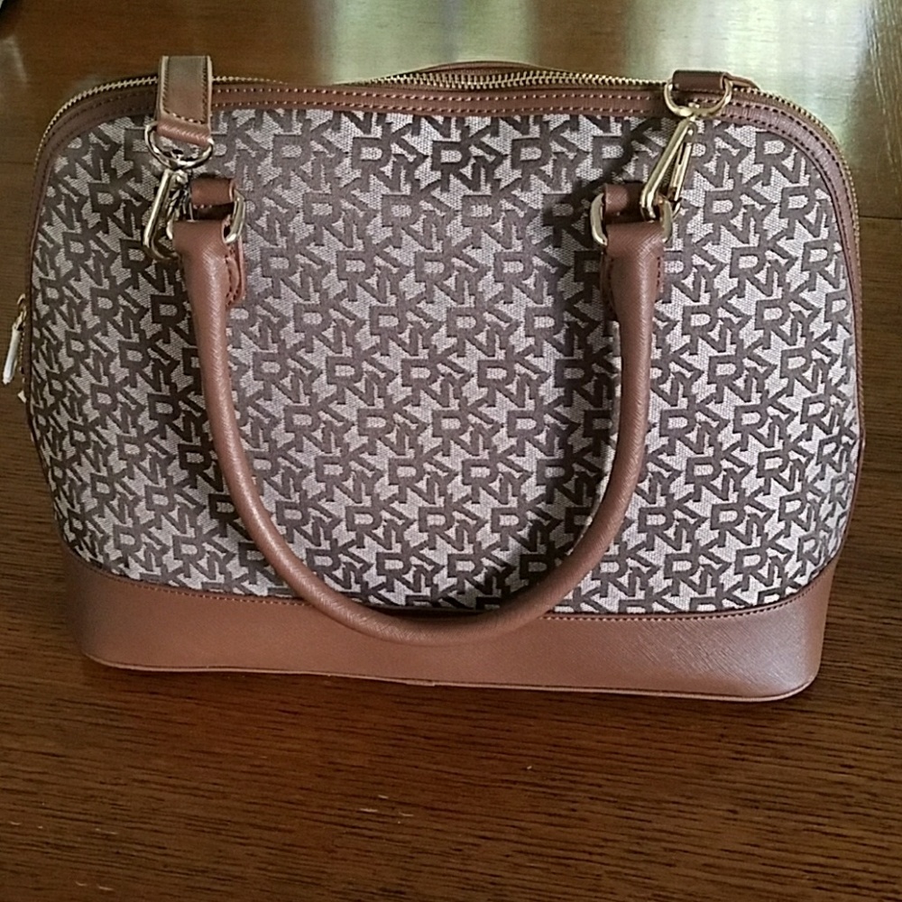 Donna  Karan - Picture 4 of 5