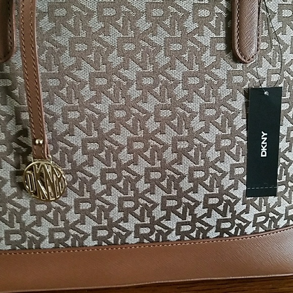 Donna  Karan - Picture 5 of 5