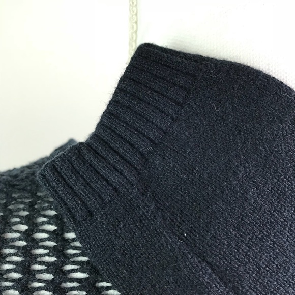 Abercrombie and Fitch Open Cardigan Sweater - Picture 6 of 8