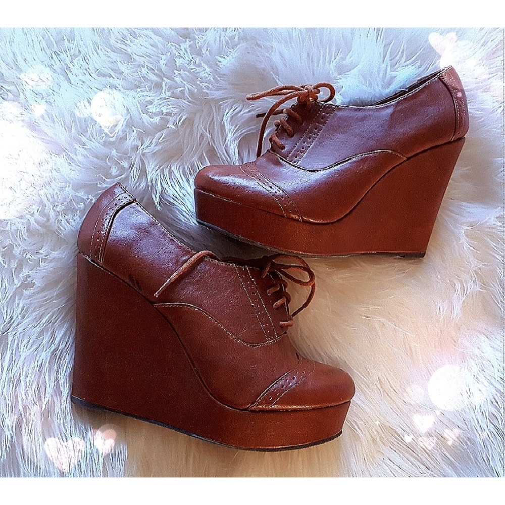 ❌SOLD ❌ Lace-Up Brogue Oxford Wedges