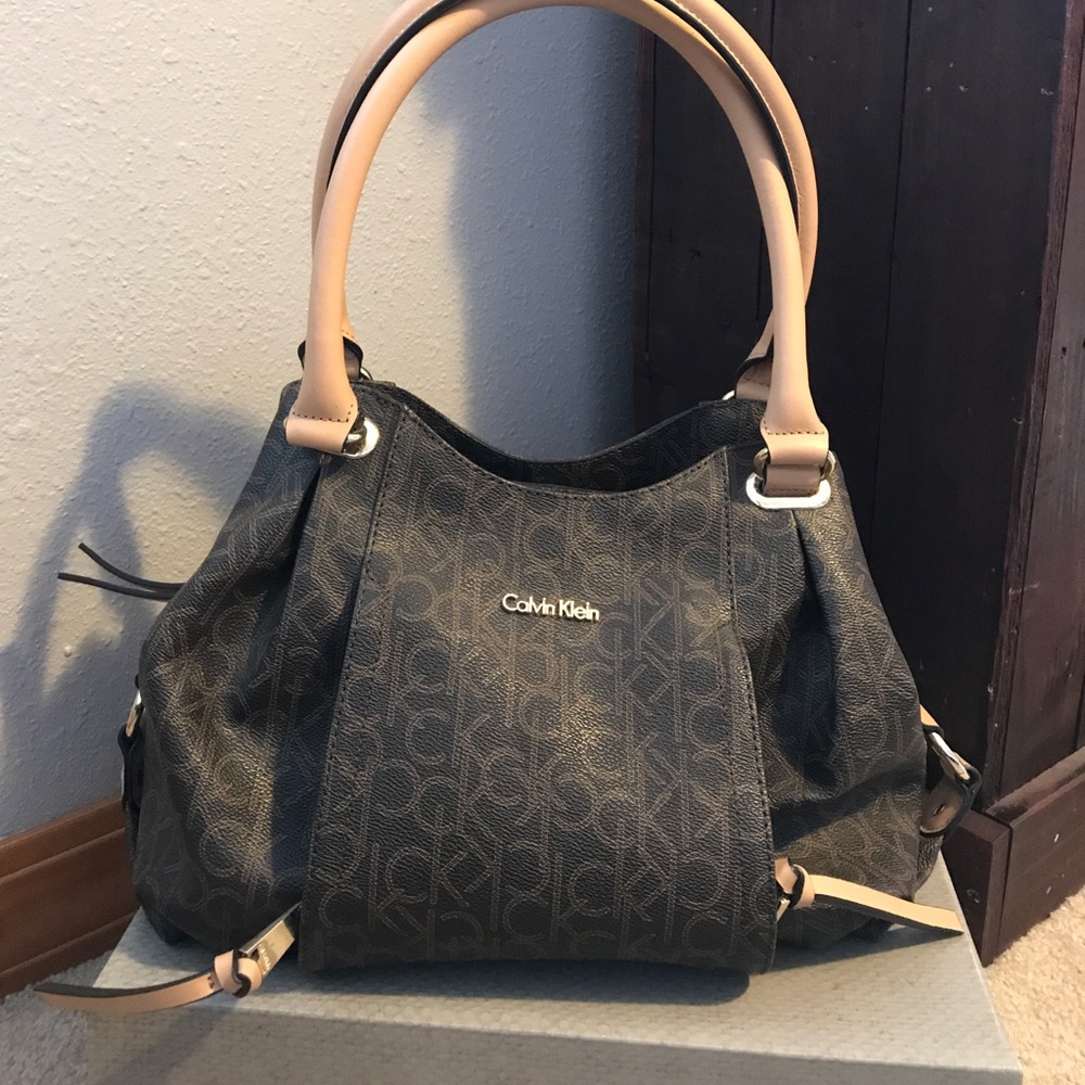 Calvin Klein Purse - Picture 1 of 2