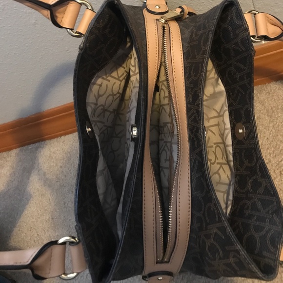 Calvin Klein Purse - Picture 2 of 2