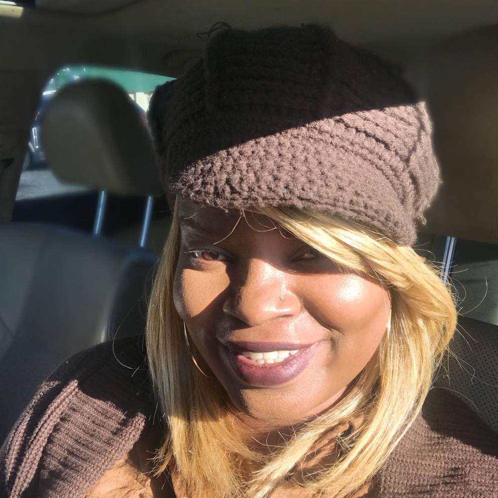 Meet your Posher, Crystal