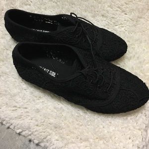 Crochet lace shoes