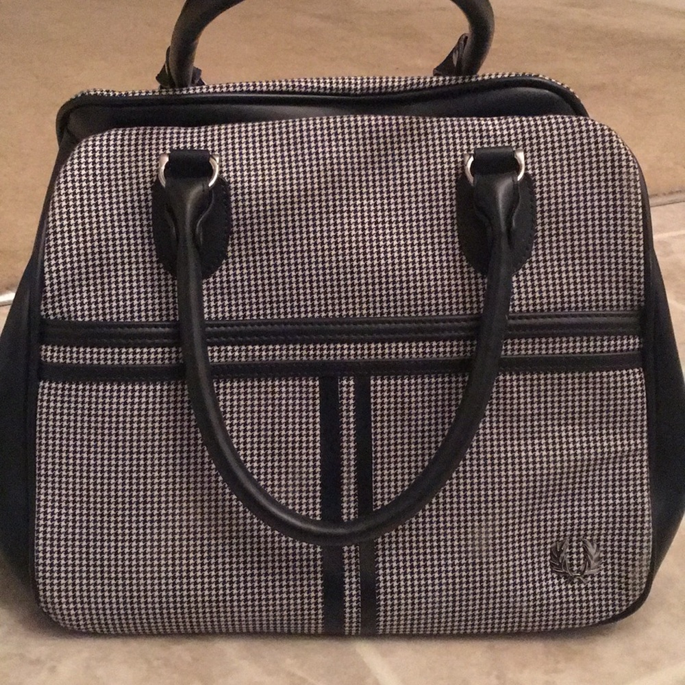 Fred Perry bowler bag purse