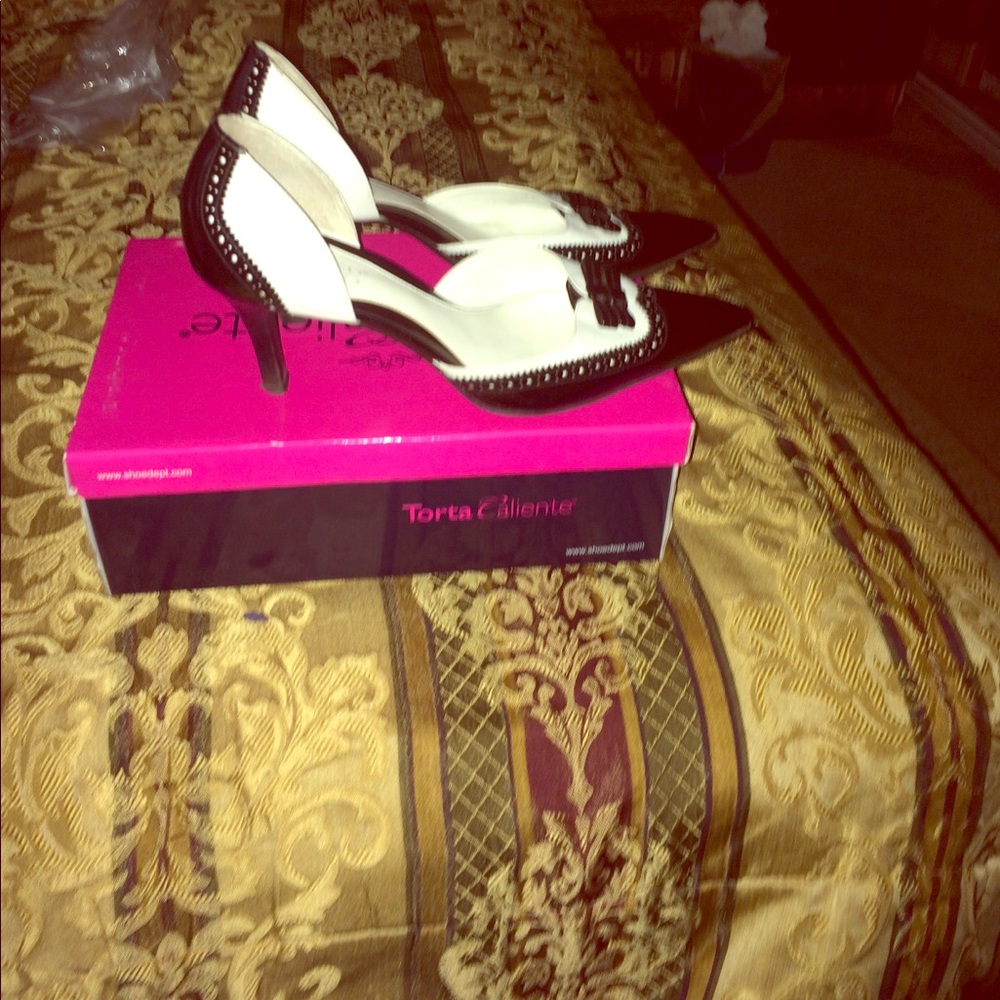 I'm selling Franco SaRto dress hills