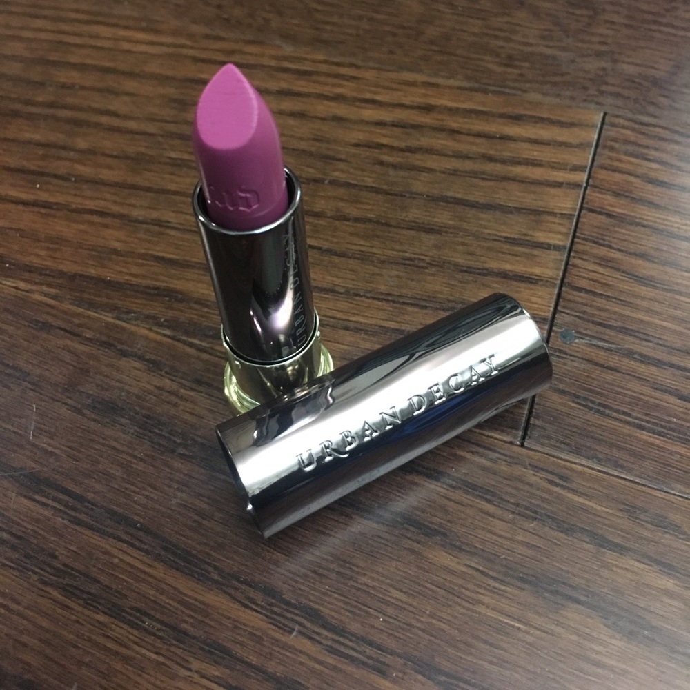 Urban Decay - Bittersweet Comfort Matte