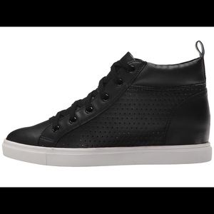 Steve Madden hidden wedge black sneaker