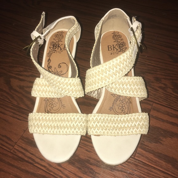 bke heels size 8.5 - Picture 1 of 3
