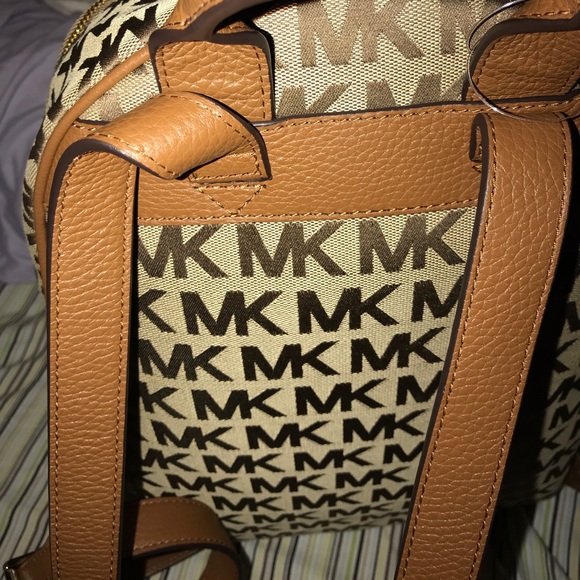 ABBEY LG MICHEAL KORS BACKPACK