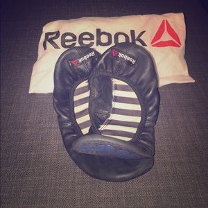 REEBOK Barre / studio slippers