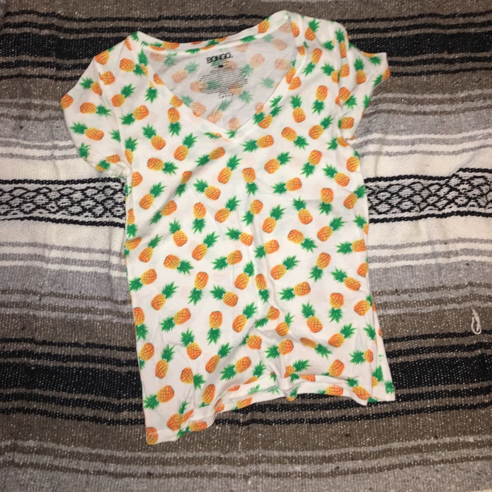 Pineapple v neck