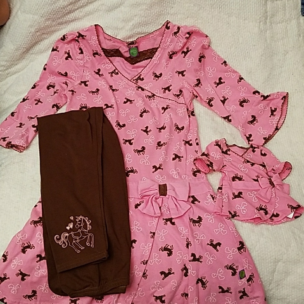 Girl's tunic and legging set w matching doll tunic