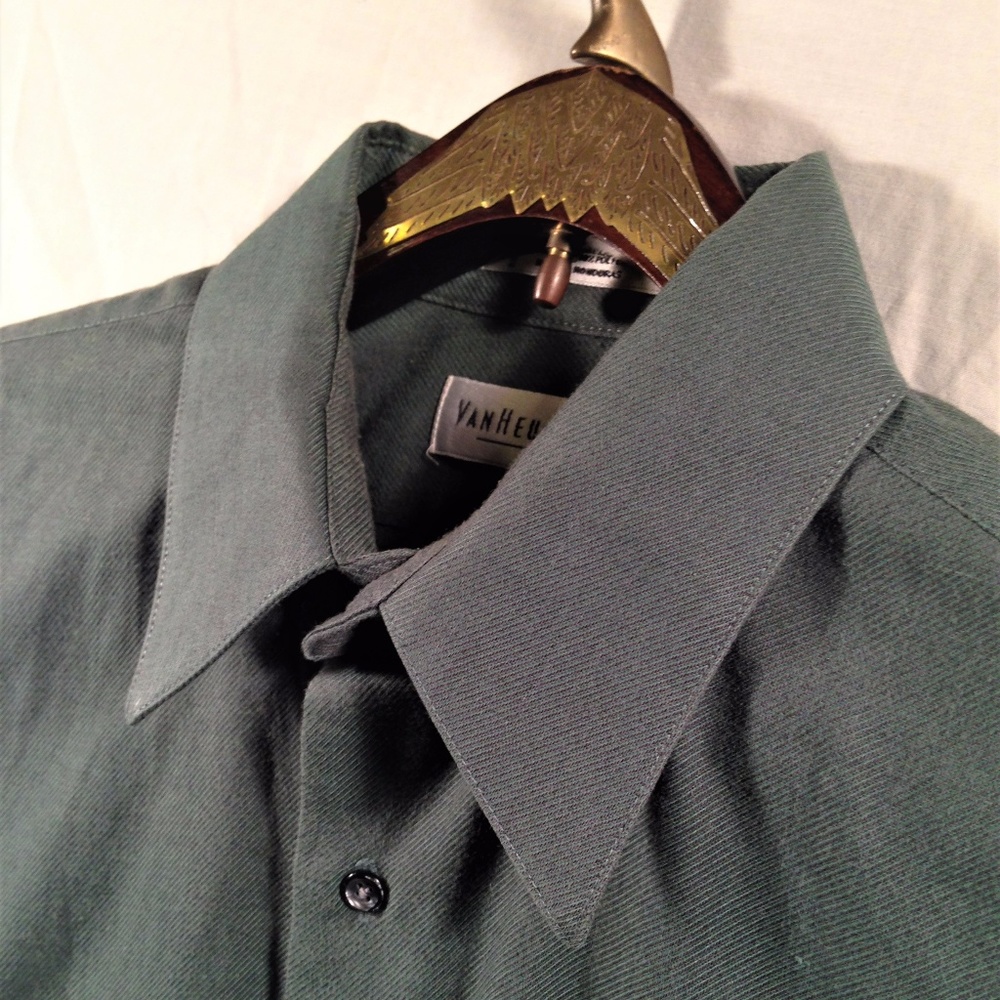 *SOLD*Van Heusen Green Royal Twill Dress Shirt
