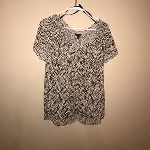 Hilfiger lightweight blouse with earth toned spots