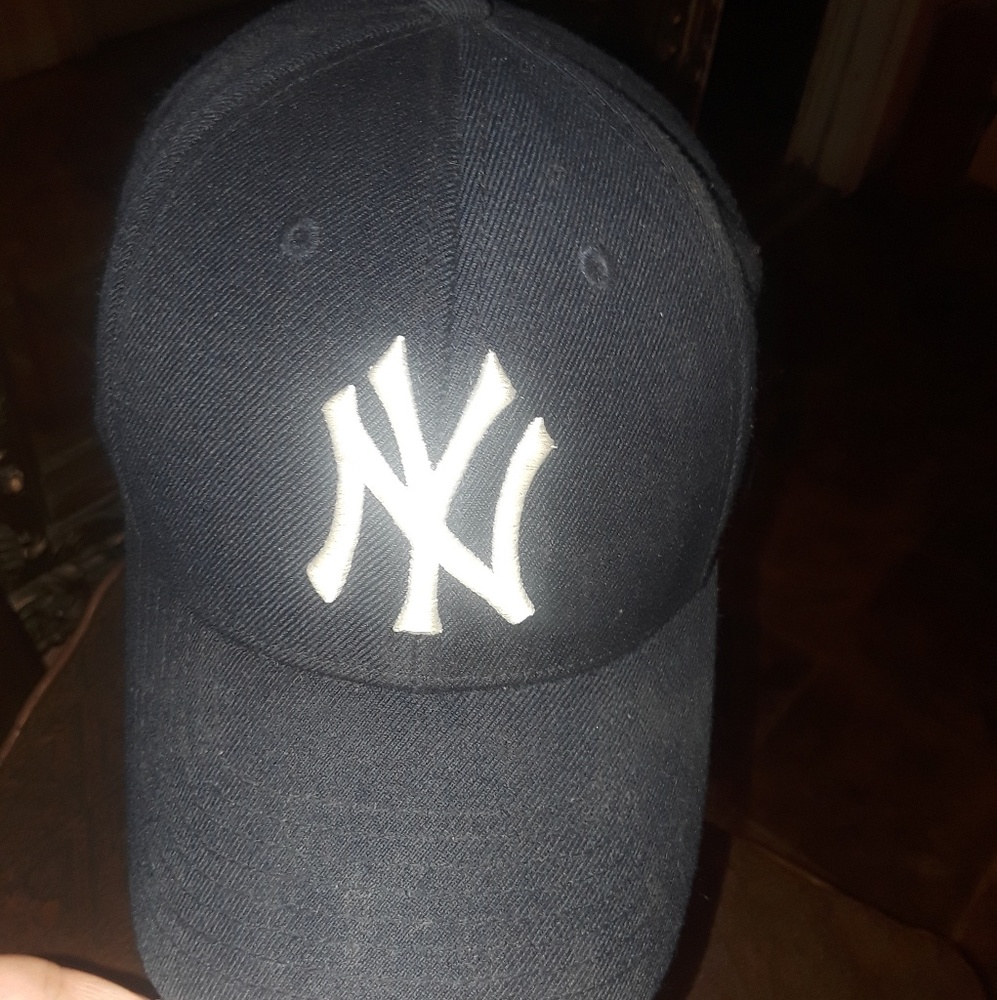 New York Yankees baseball cap