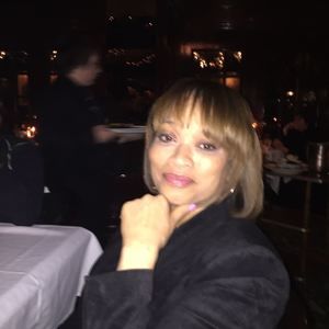 Meet your Posher, Felicia