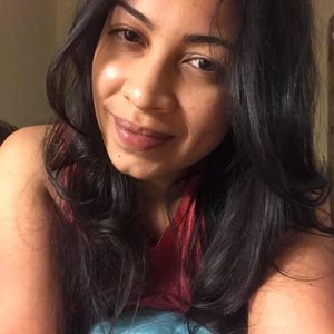 Meet your Posher, Yesenia