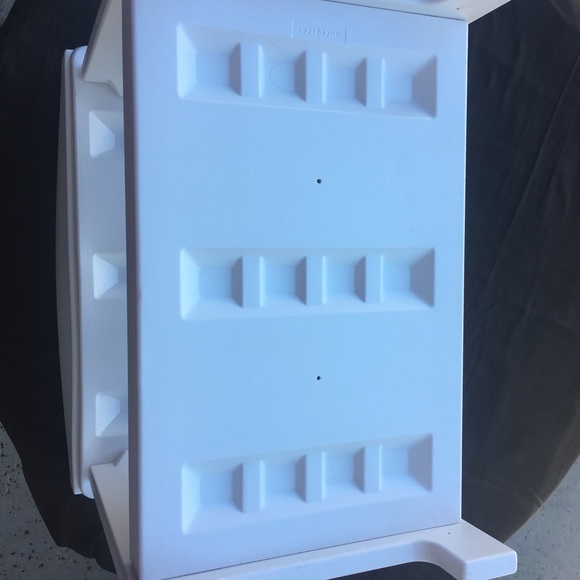 American Girl Doll - Bitty Baby Changing Table - Picture 2 of 3