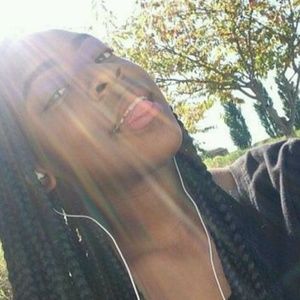 Meet your Posher, Kima