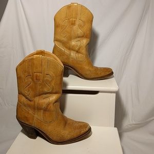 Women's leather boots
