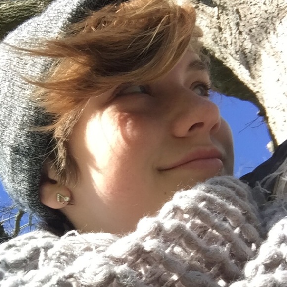 Meet your Posher, Allie - Picture 1 of 1