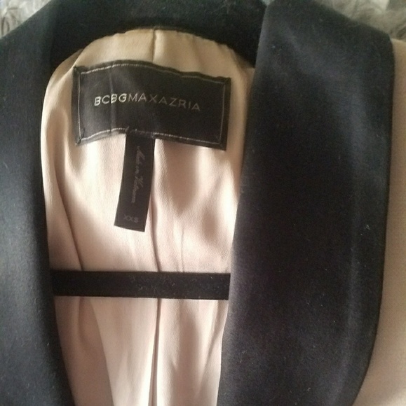 BCBG MaxAzria tuxedo style blazer - Picture 1 of 5