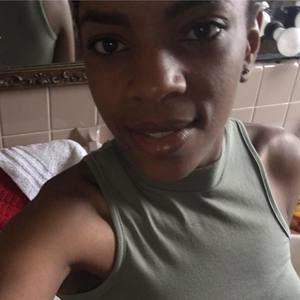 Meet your Posher, Monique