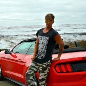 Meet your Posher, Alex